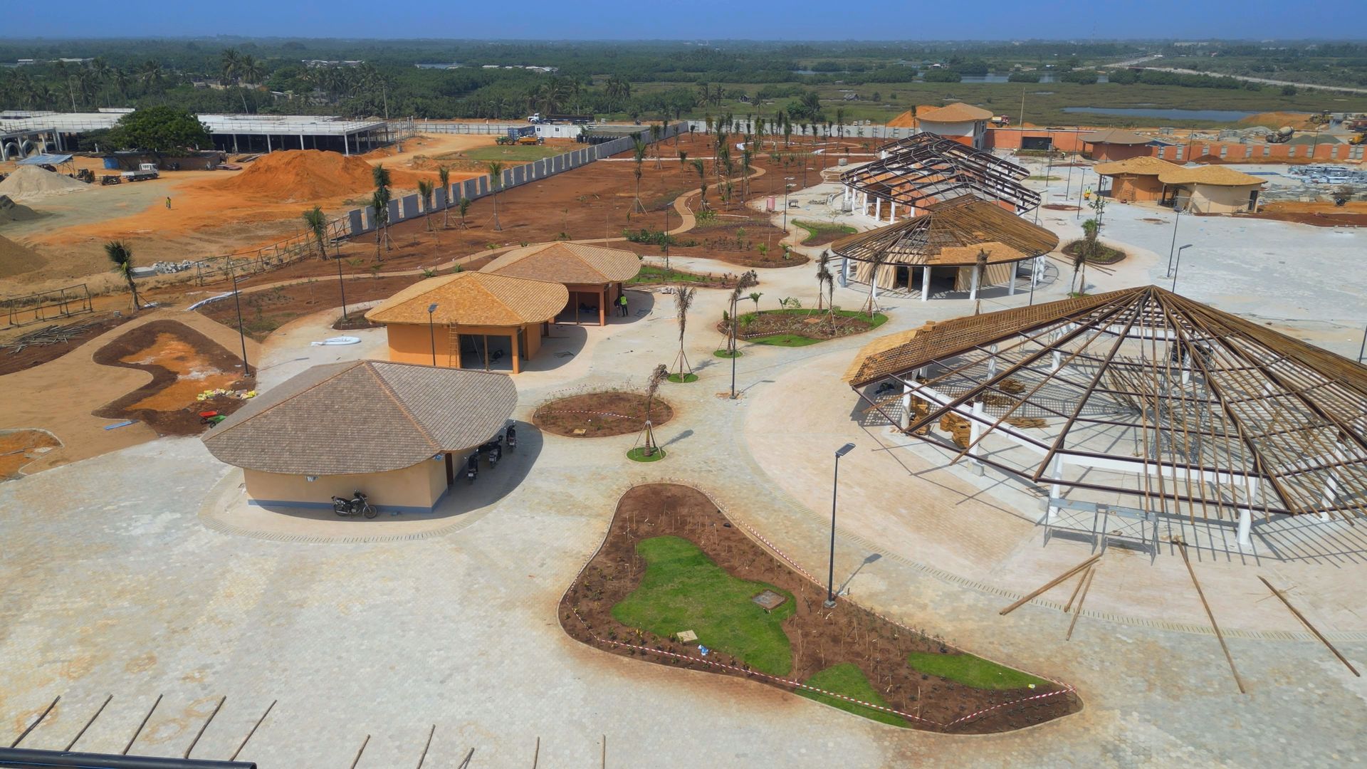 Vue drone du chantier de rnovation de l'hôtel la Marina à Ouidah